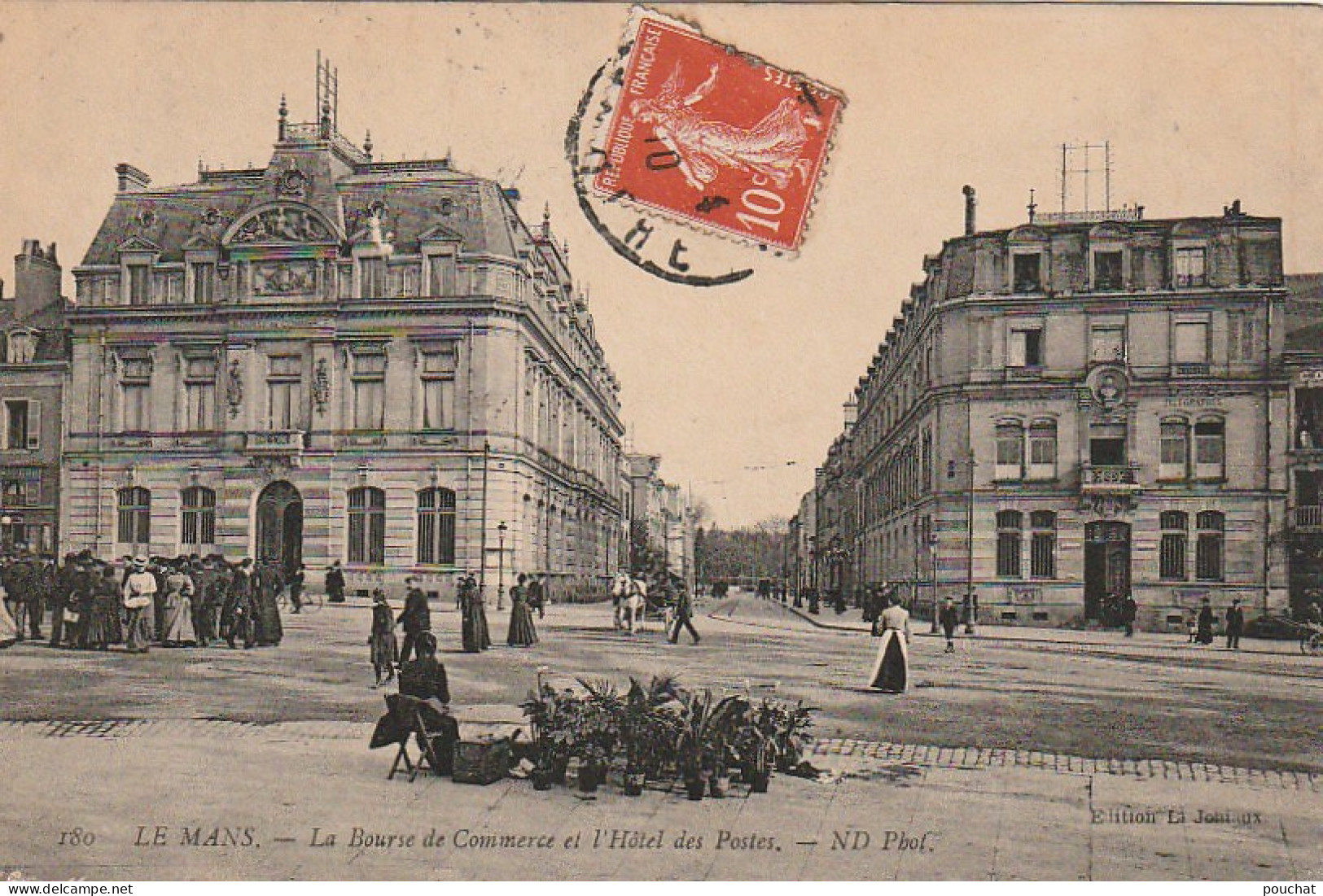 IN 15 - (72)  LE MANS - LA BOURSE DE COMMERCE ET L'HOTEL  DES POSTES   - MARCHANDE DE FLEURS -  2 SCANS  - Le Mans