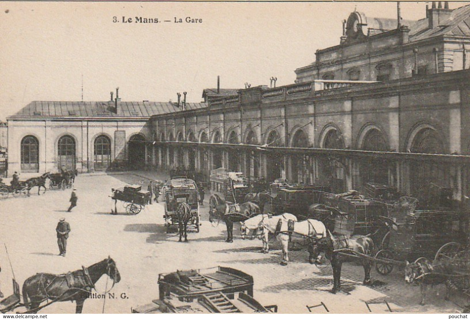 IN 15 - (72)  LE MANS - LA  GARE - CALECHES , VOITURES HIPPOMOBILES  - 2 SCANS  - Le Mans