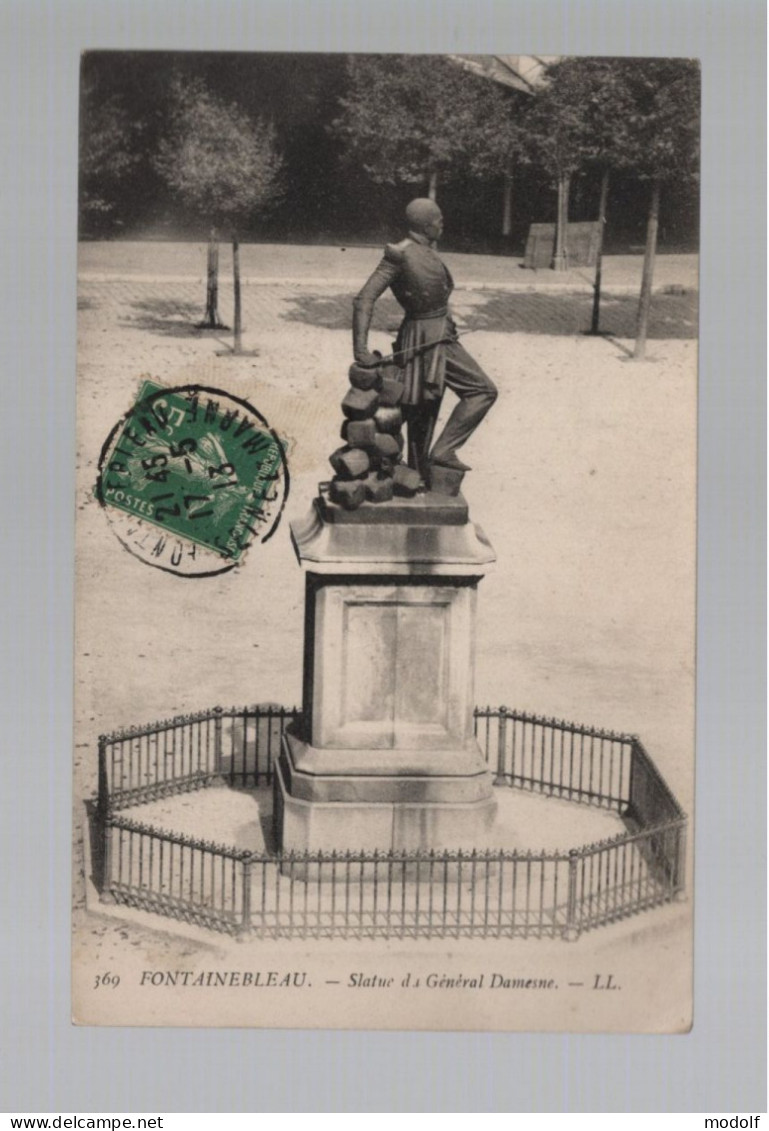 CPA - 77 - Fontainebleau - Statue Du Général Damesme - Circulée En 1913 - Fontainebleau