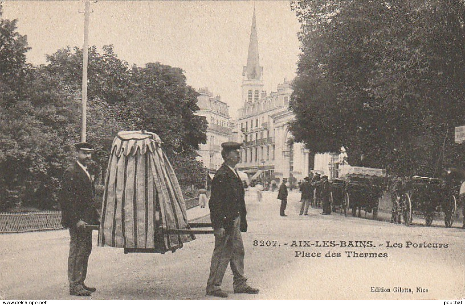 IN 18  - (73)  AIX LES BAINS -  LES PORTEURS PLACE DES THERMES - 2 SCANS  - Aix Les Bains