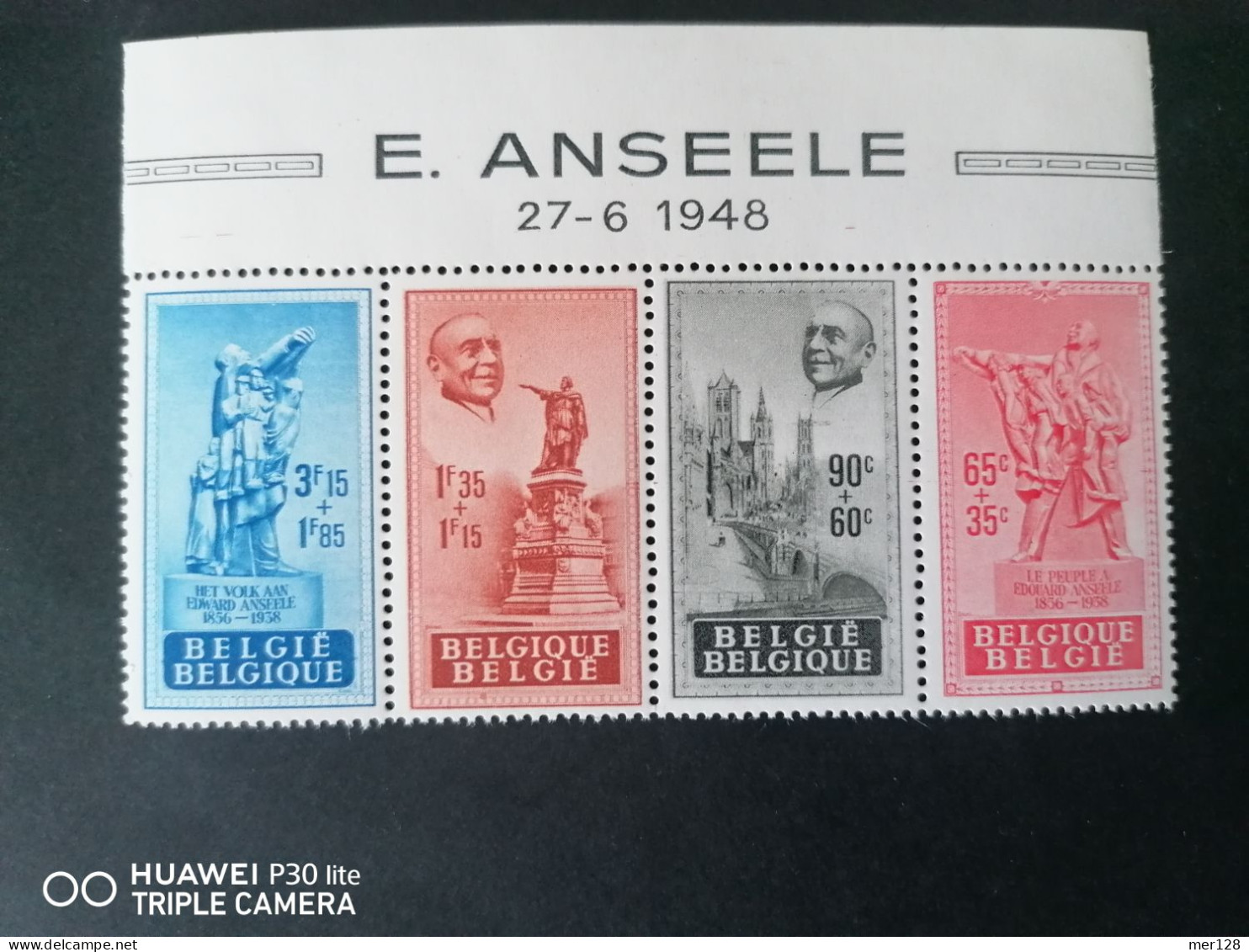 781A/84A** 4 WAARDEN SAMENHANGEND MET VART.PLATEAU OP TOREN POSTFRIS - Unused Stamps