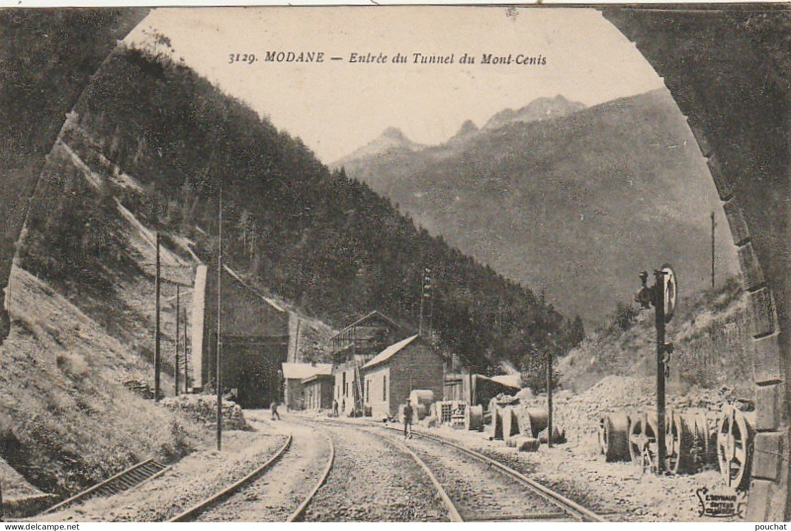 IN 19 -(73) MODANE  -  ENTREE DU TUNNEL DU MONT CENIS  -  2 SCANS - Modane