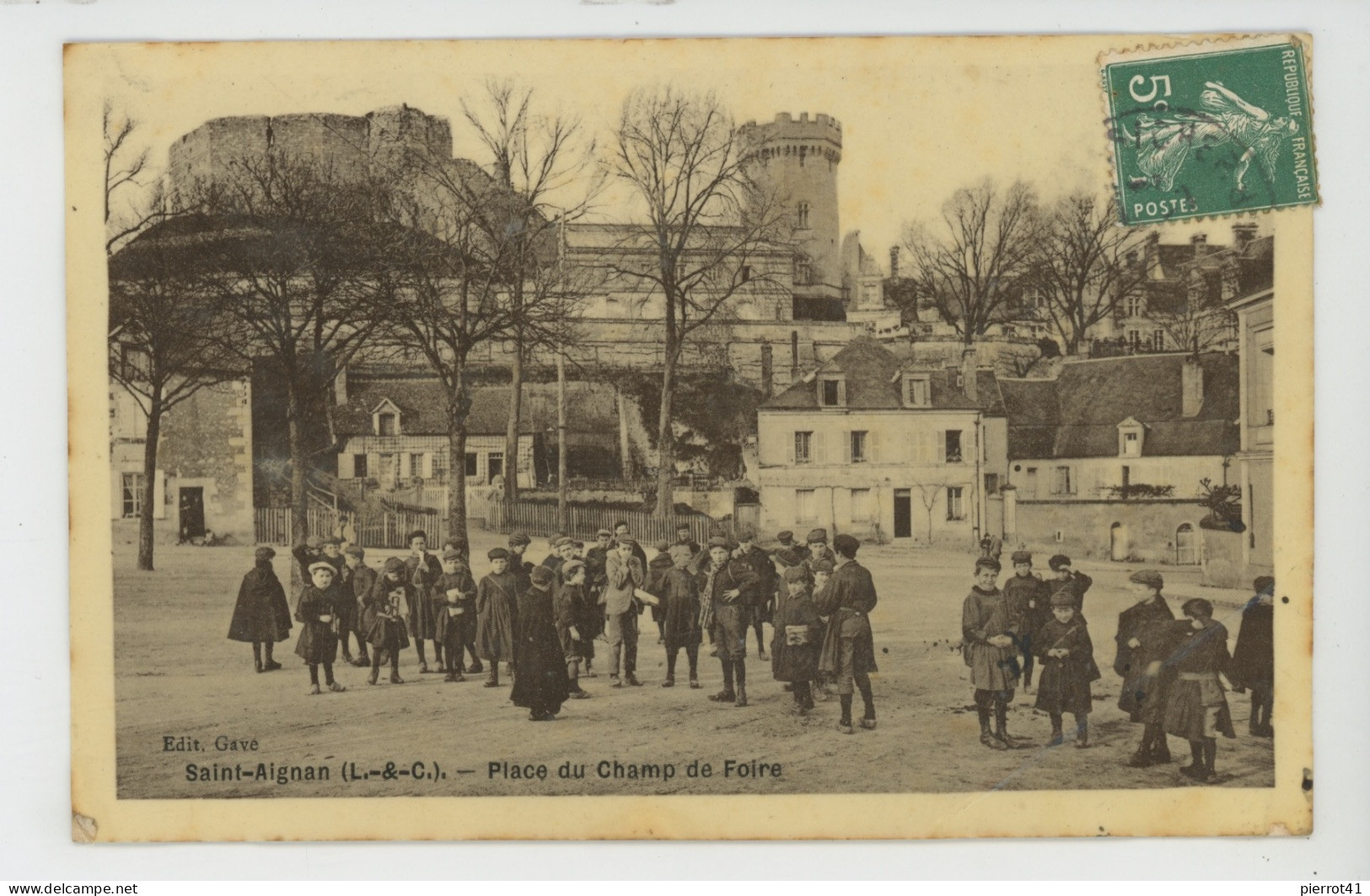 SAINT AIGNAN SUR CHER - Place Du Champ De Foire - Saint Aignan