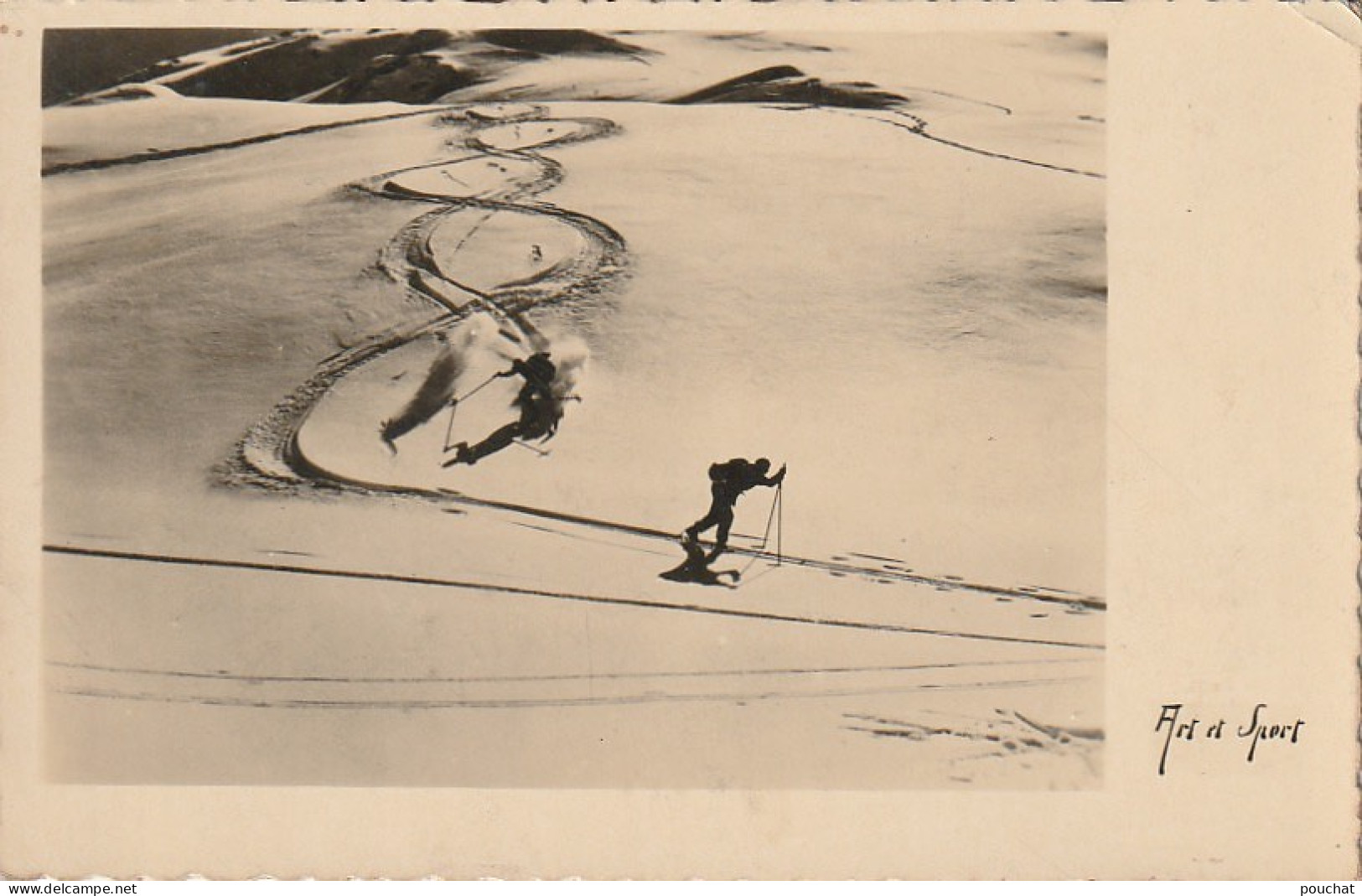 IN 22 - (74)  " ART ET SPORT "  -  SKIEURS SUR LES PENTES -  2 SCANS  - Wintersport