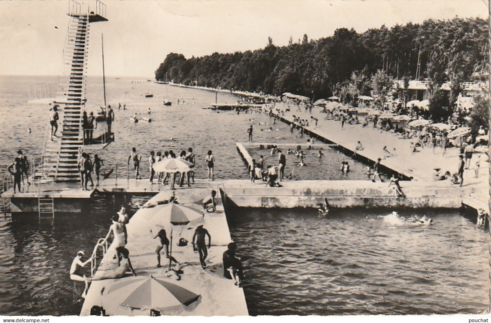 IN 22 - (74)  THONON LES BAINS -  LA PLAGE ET LE GRAND PLONGEOIR  - BAIGNEURS -  2 SCANS  - Thonon-les-Bains