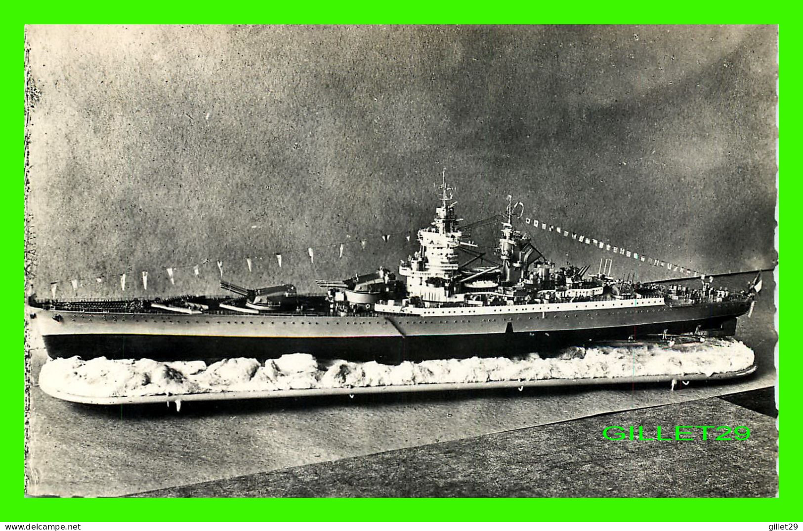 SHIP, BATEAUX DE GUERRE - " LE RICHELIEU " MAQUETTE AU 1/100 PAR M. CHEVROLET, TAILLECOURT (25) - PHOTO - - Warships