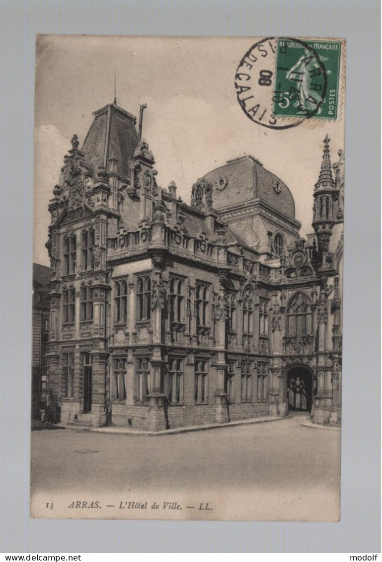 CPA - 62 - Arras - L'Hôtel De Ville - Circulée En 1908 - Arras