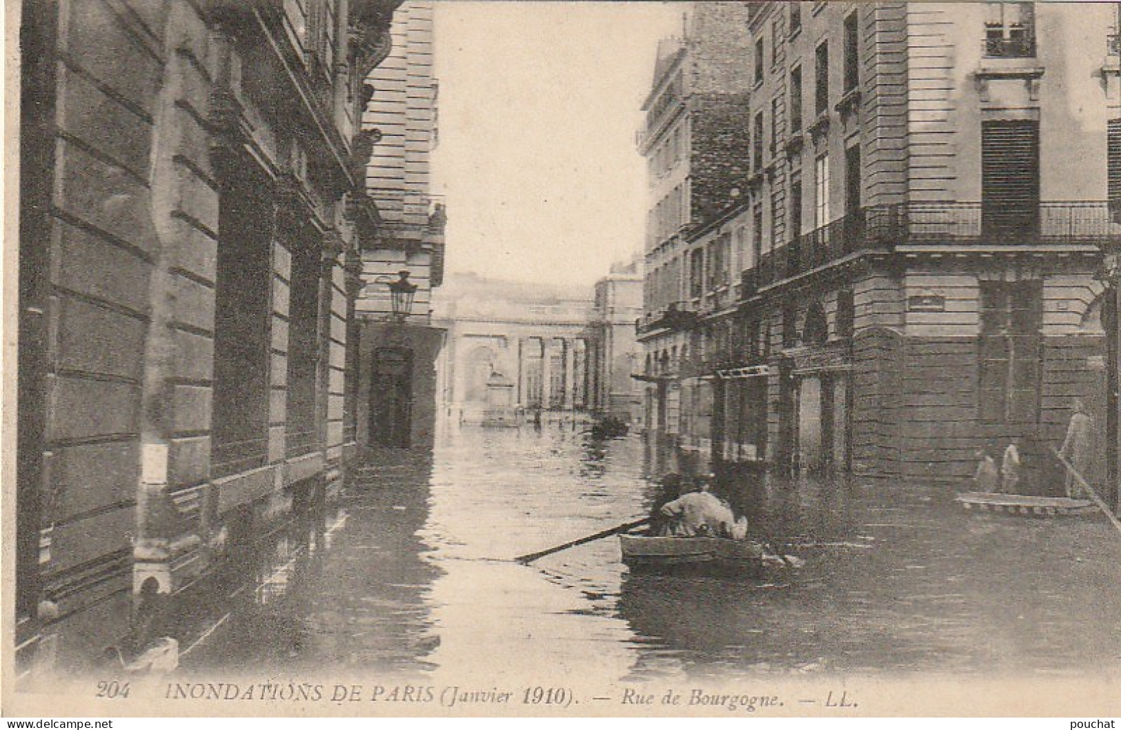 IN 28-(75) INONDATIONS DE  PARIS  - RUE DE BOURGOGNE - BARQUE ET CANOTEUR  - 2 SCANS - Alluvioni Del 1910