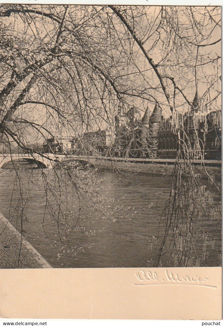 JA 1 - (75) PARIS - LES QUAIS AU PRINTEMPS - PHOTOGRAPHIE ALBERT MONIER - 2 SCANS - Bruggen