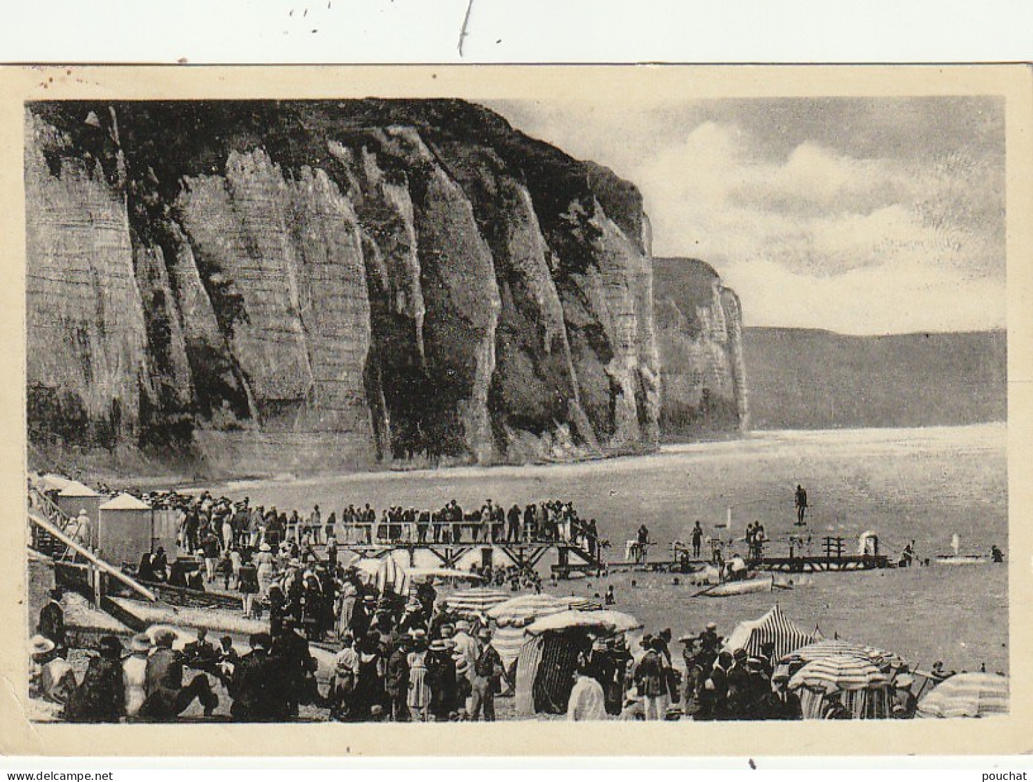 JA 8 -(76) DIEPPE - LA PLAGE , LES FALAISES ET L'ESTACADE  - 2 SCANS - Dieppe