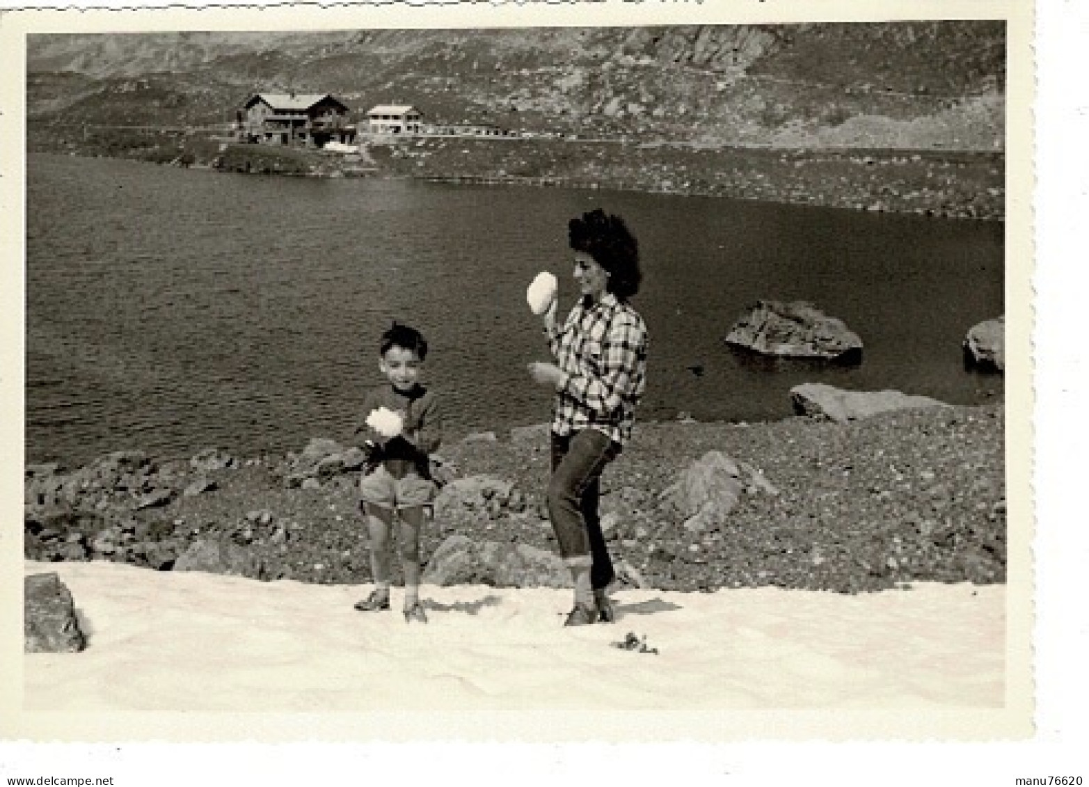 Ref 1 - Photo + Négatif  : Lac , Personnes Au Col De Fluela - Suisse  . - Europa