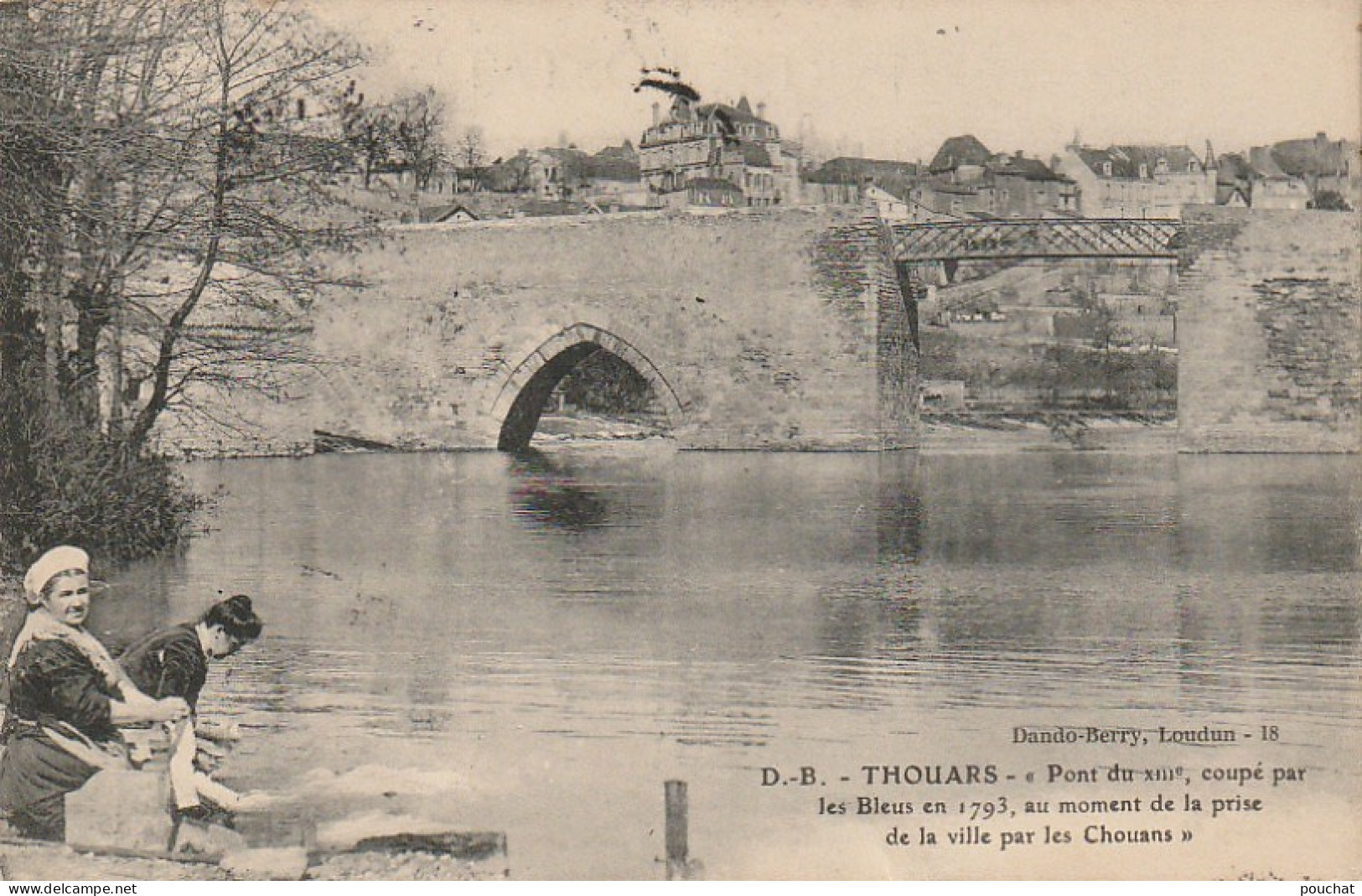 JA 23 -(79) THOUARS - PONT DU XIIIe SIECLE - LAVANDIERES - 2 SCANS  - Thouars