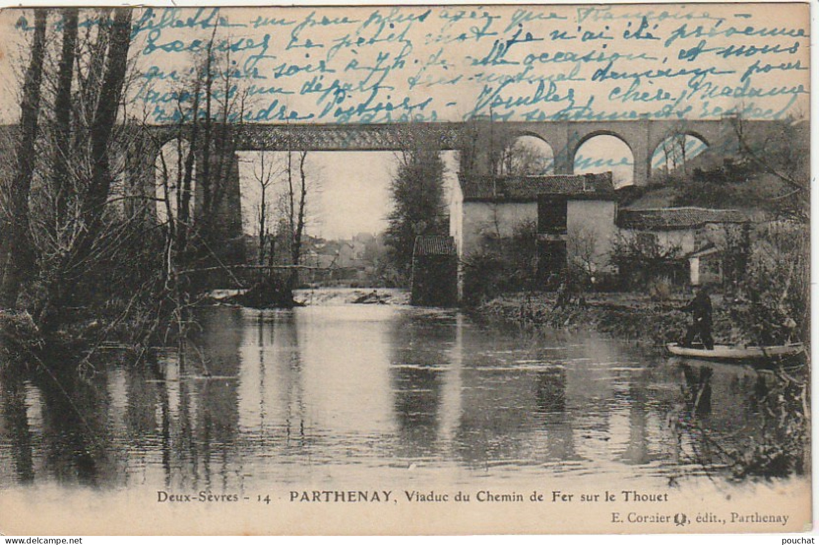 JA 23 -(79) PARTHENAY - VIADUC DU CHEMIN DE FER SUR LE THOUET - BARQUE AVEC PECHEUR - 2 SCANS  - Parthenay