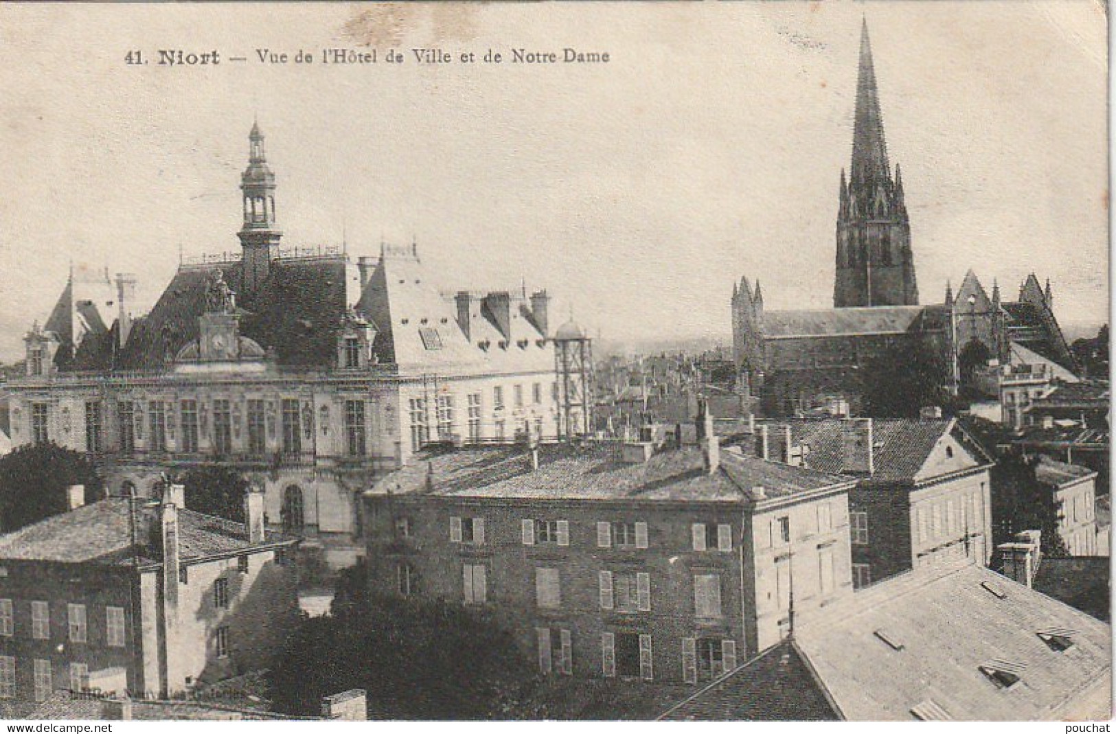 JA 24-(79)  NIORT - VUE DE L' HOTEL DE VILLE ET NOTRE DAME - 2 SCANS  - Niort