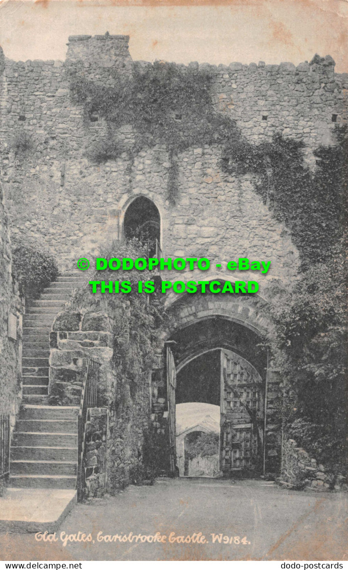 R540090 Carisbrooke Castle. Old Gates - World