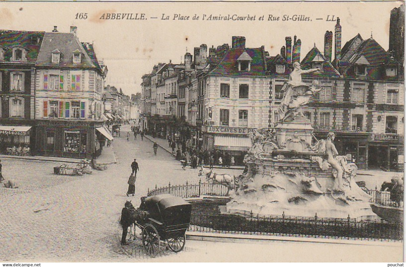 KO 7-(80) ABBEVILLE - LA PLACE DE L' AMIRAL COURBET ET RUE SAINT GILLES - CALECHE  - 2 SCANS  - Abbeville