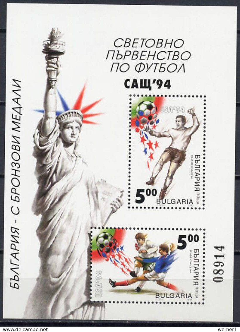 Bulgaria 1994 Football Soccer World Cup S/s With Winners Overprint MNH - 1994 – Vereinigte Staaten