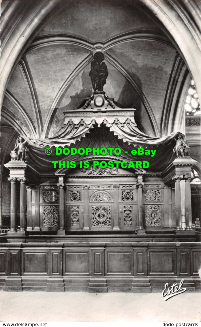 R540360 Monumental Churchwarden Pew In Carved Wood. Where The Kings Of The Franc - World