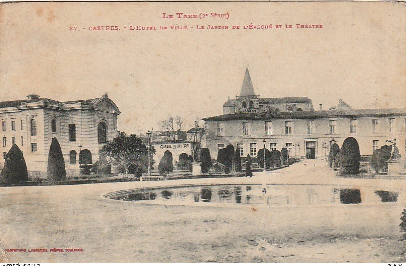 KO 10-(81) CASTRES - L' HOTEL DE VILLE - LE JARDIN DE L' EVECHE ET LE THEATRE - 2 SCANS - Castres