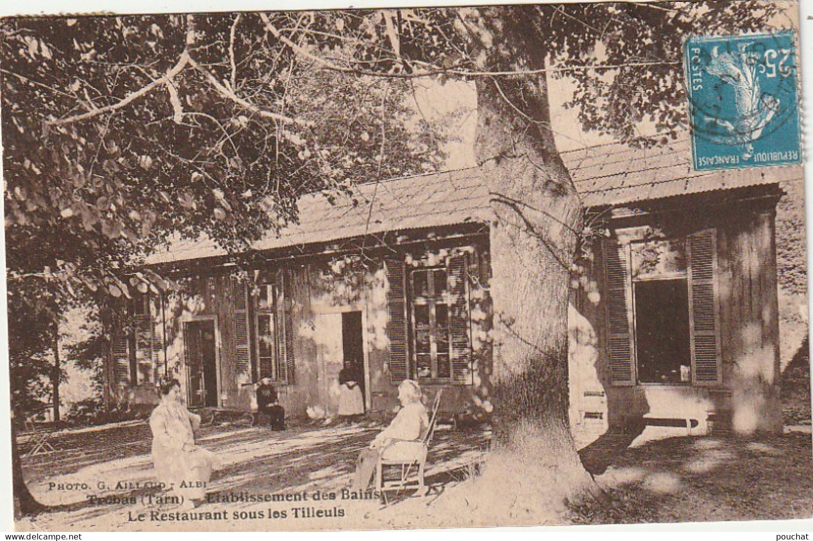 KO 12-(81) TREBAS - ETABLISSEMENT DES BAINS - LE RESTAURANT SOUS LES TILLEULS - CURISTES ET PERSONNEL - 2 SCANS - Autres & Non Classés