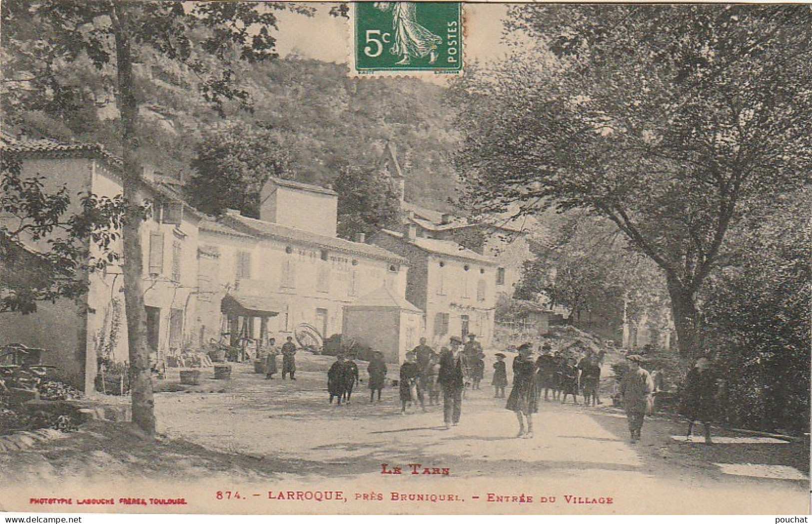 KO 12-(81)- LARROQUE , PRES BRUNIQUEL - ENTREE DU VILLAGE - VILLAGEOIS - HOTEL - 2 SCANS - Autres & Non Classés