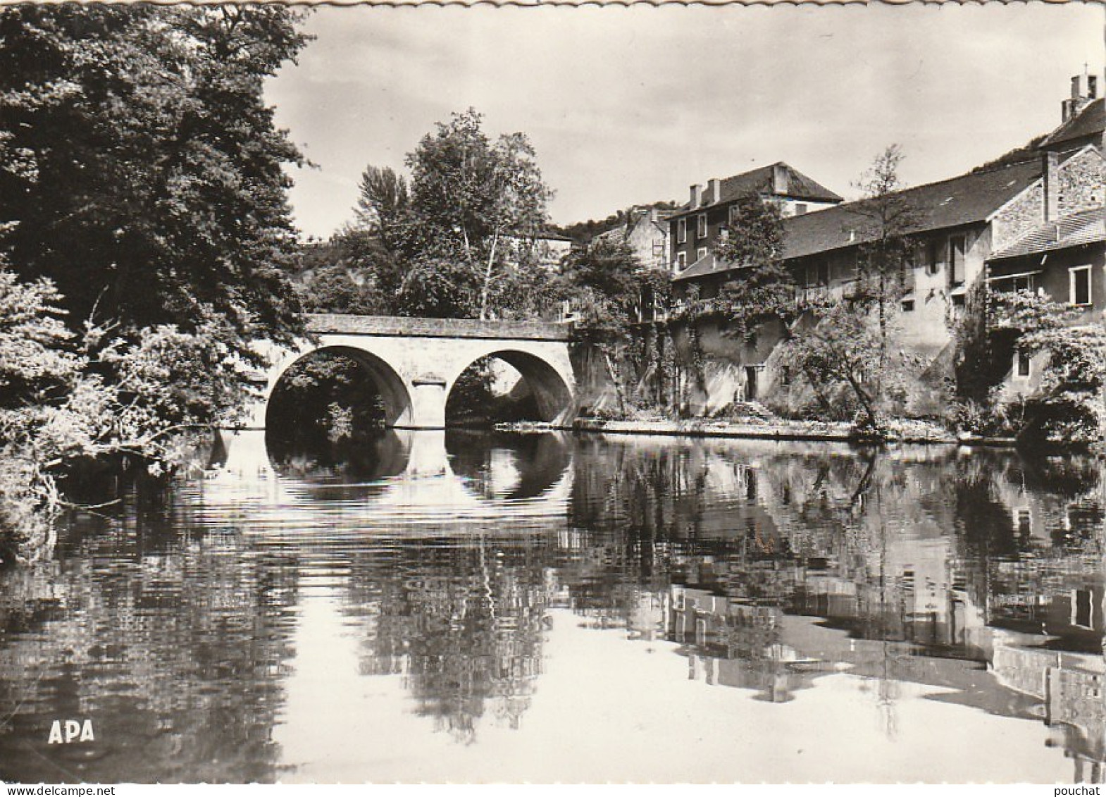 KO 18-(82) LAGUEPIE - LE PONT SUR L' AVEYRON - JOLI COIN DE PECHE - 2 SCANS - Autres & Non Classés