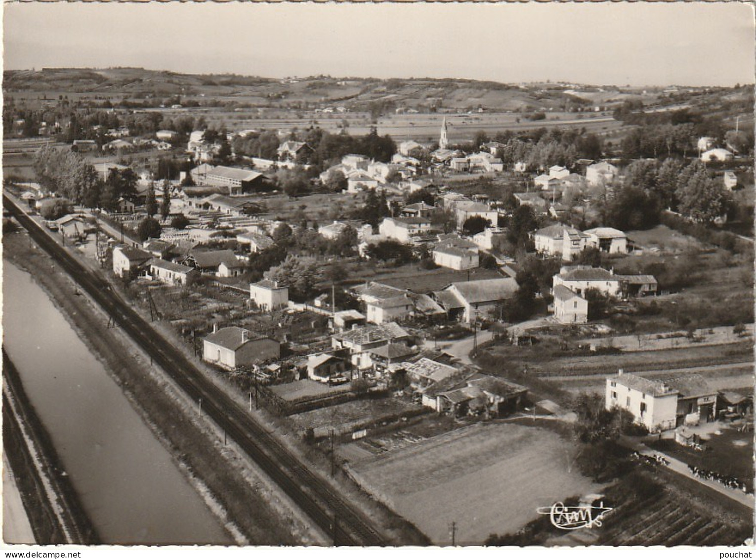 KO 18-(82)  MALAUSE - VUE GENERALE - 2 SCANS - Autres & Non Classés