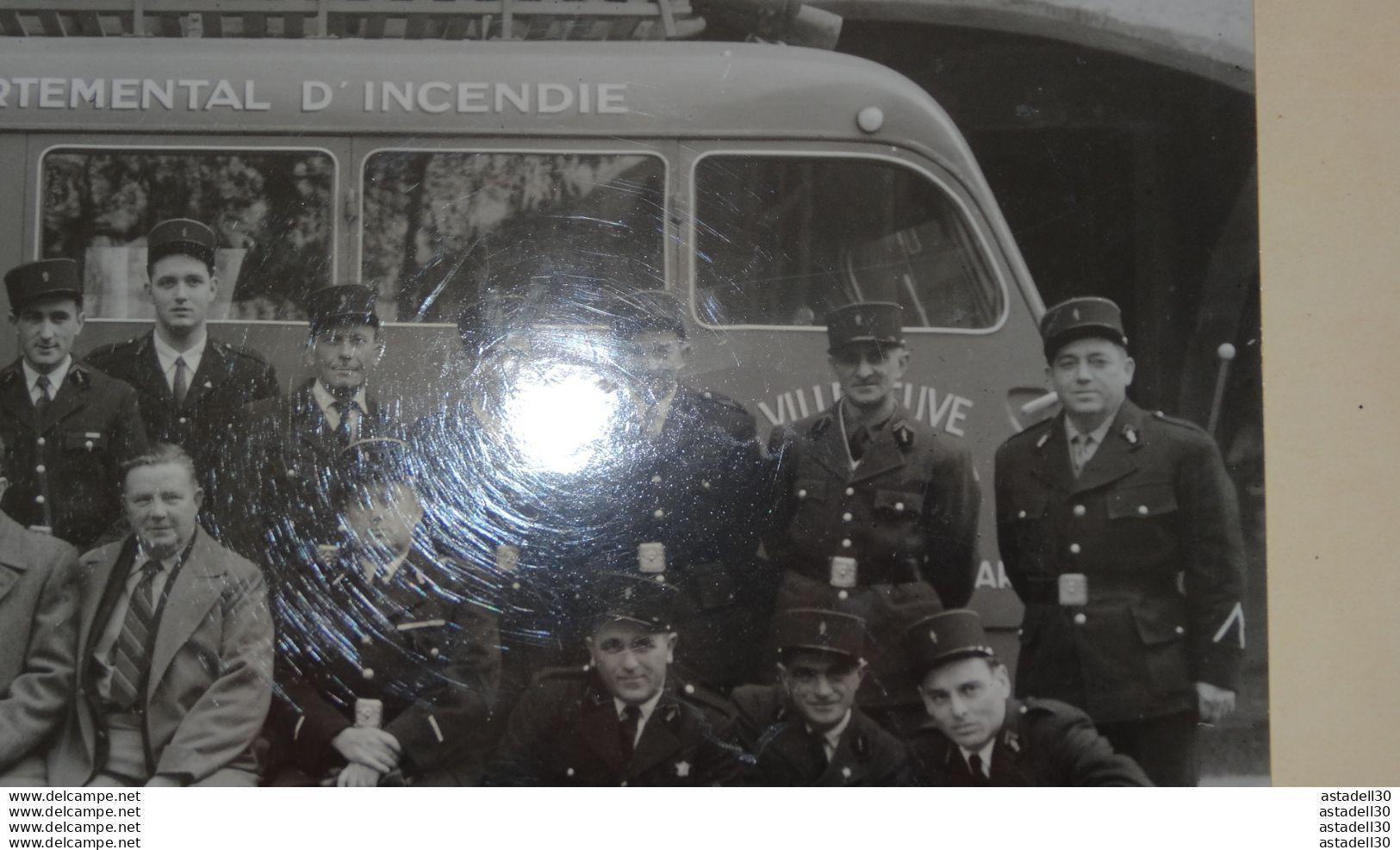 VILLENEUVE LES AVIGNON : Grande Photo Service D'incendie, Sainte Barbe, Pompiers, Photo Daspet 1956 .... PHO-MEU-POM - Bombero