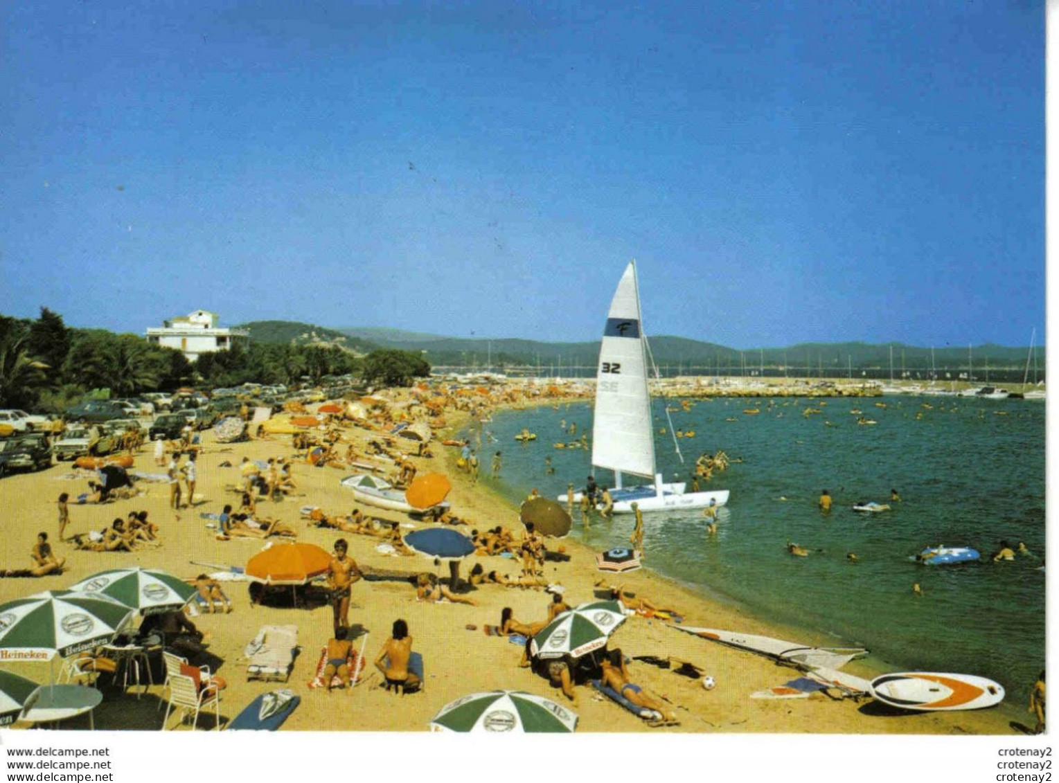 83 LA LONDE LES MAURES La Plage Baignade Bronzage En 1993 Beau Catamaran PUB Bière Heineken Voitures - La Londe Les Maures