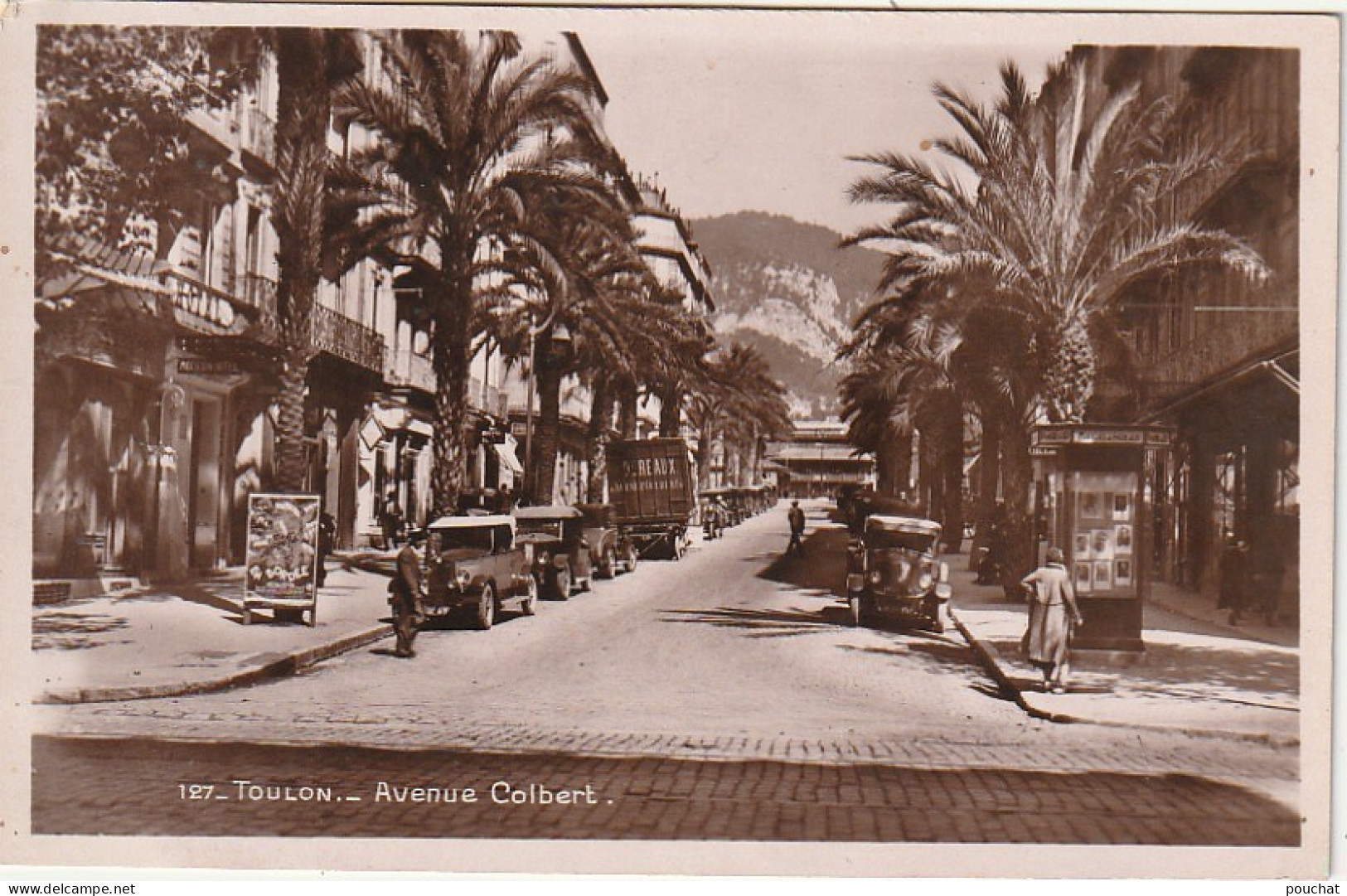 KO 24-(83) TOULON - AVENUE COLBERT - AUTOMOBILES - AFFICHE FILM " EN BORDEE "  - 2 SCANS - Toulon