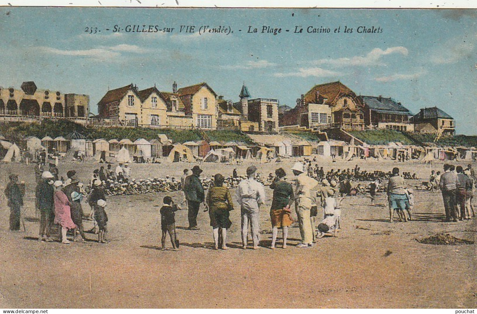 LE 4-(85) SAINT GILLES  SUR VIE -LA PLAGE - LE CASINO ET LES CHALETS - CARTE COLORISEE - 2 SCANS - Saint Gilles Croix De Vie