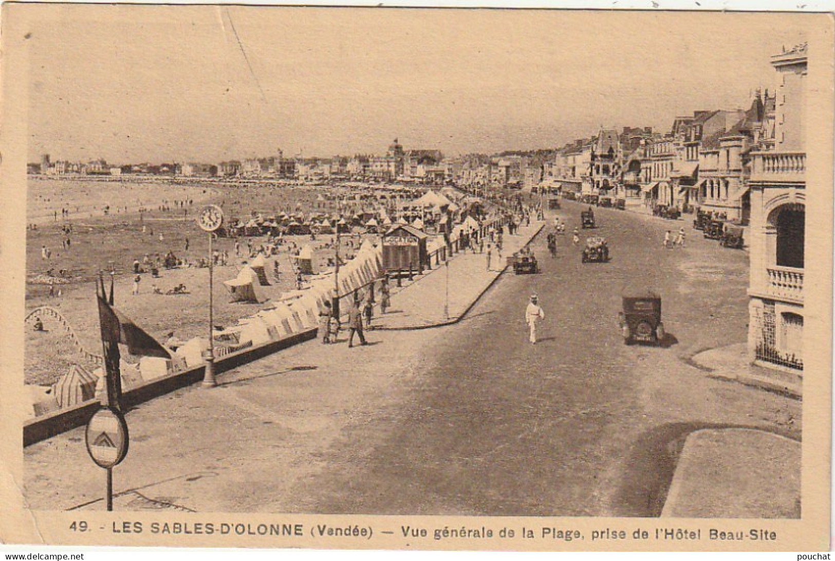 LE 4-(85) LES SABLES D' OLONNE - VUE GENERALE DE LA PLAGE , PRISE DE L' HOTEL BEAU SITE  - AUTOMOBILES -  2 SCANS - Sables D'Olonne