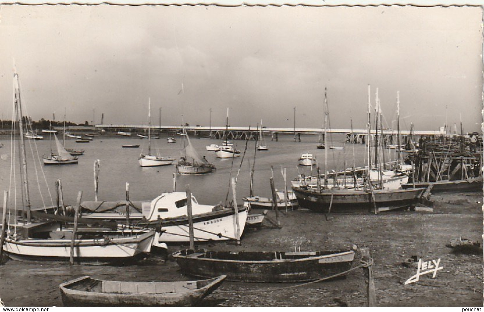 LE 5-(85) PORT DE L' AIGUILLON SUR MER -  BATEAUX - 2 SCANS - Andere & Zonder Classificatie