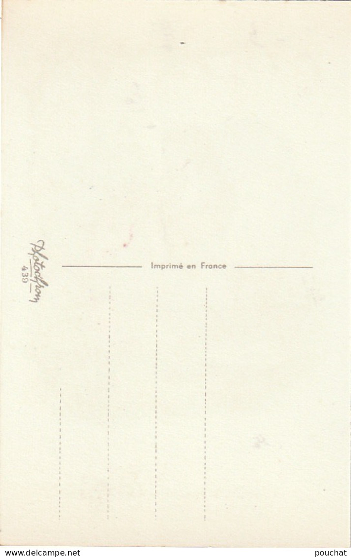 LE 6-  JOYEUSES PAQUES - COUPLE D' ENFANTS S' OFFRANT DES FLEURS , ASSIS SUR UN OEUF - 2 SCANS - Pâques