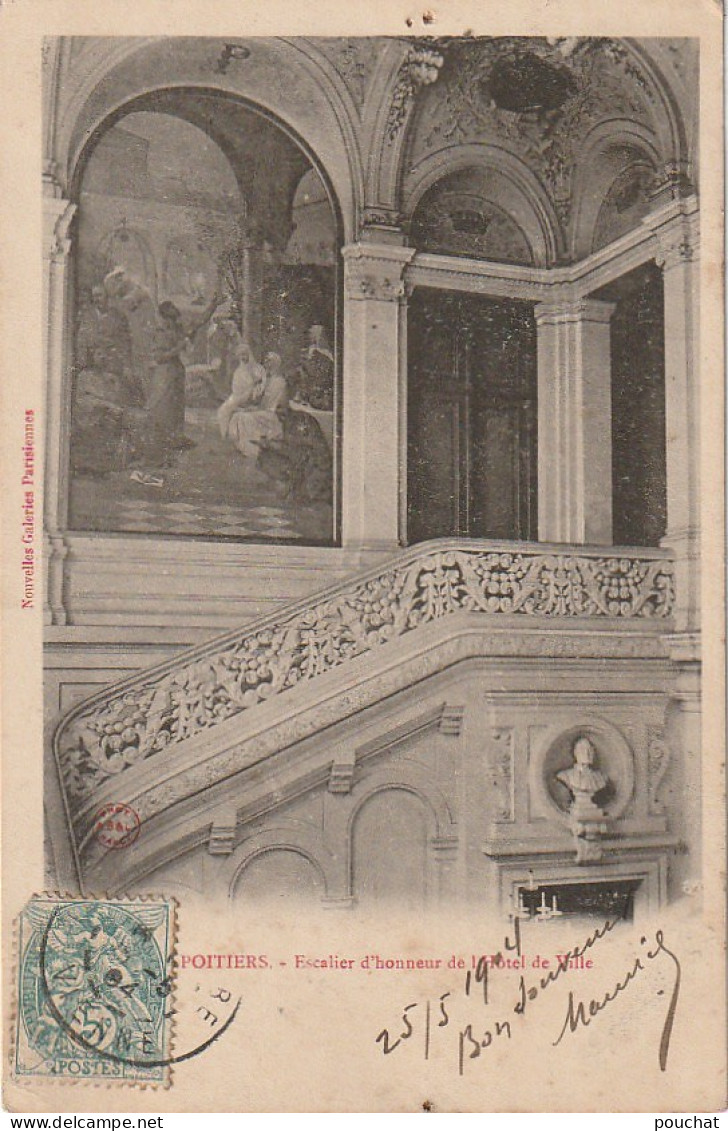 LE 8-(86) POITIERS - ESCALIER D' HONNEUR DE L' HOTEL DE VILLE - 2 SCANS - Poitiers