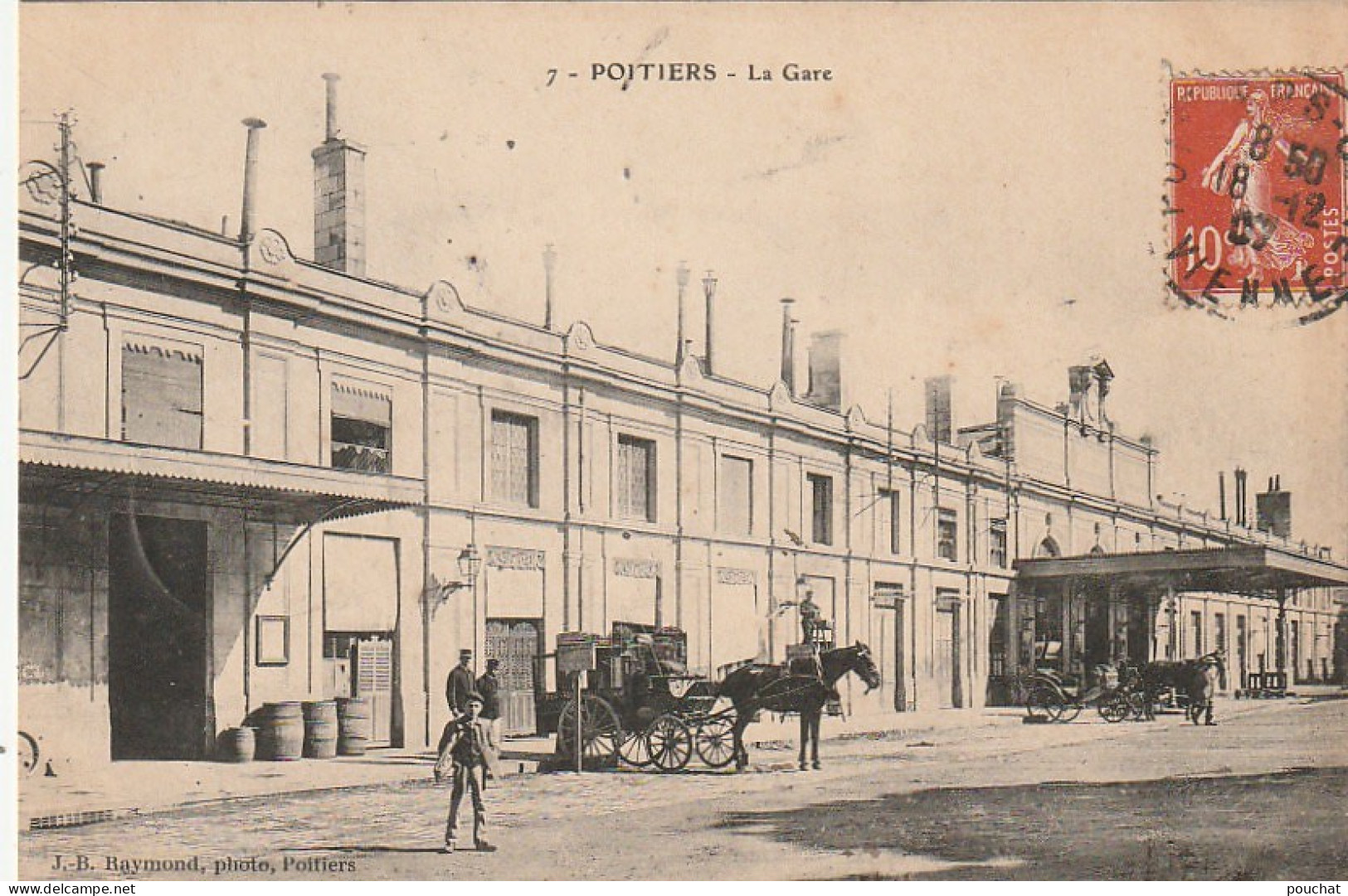 LE 9-(86) POITIERS - LA GARE - CALECHE , FIACRE  - 2 SCANS - Poitiers