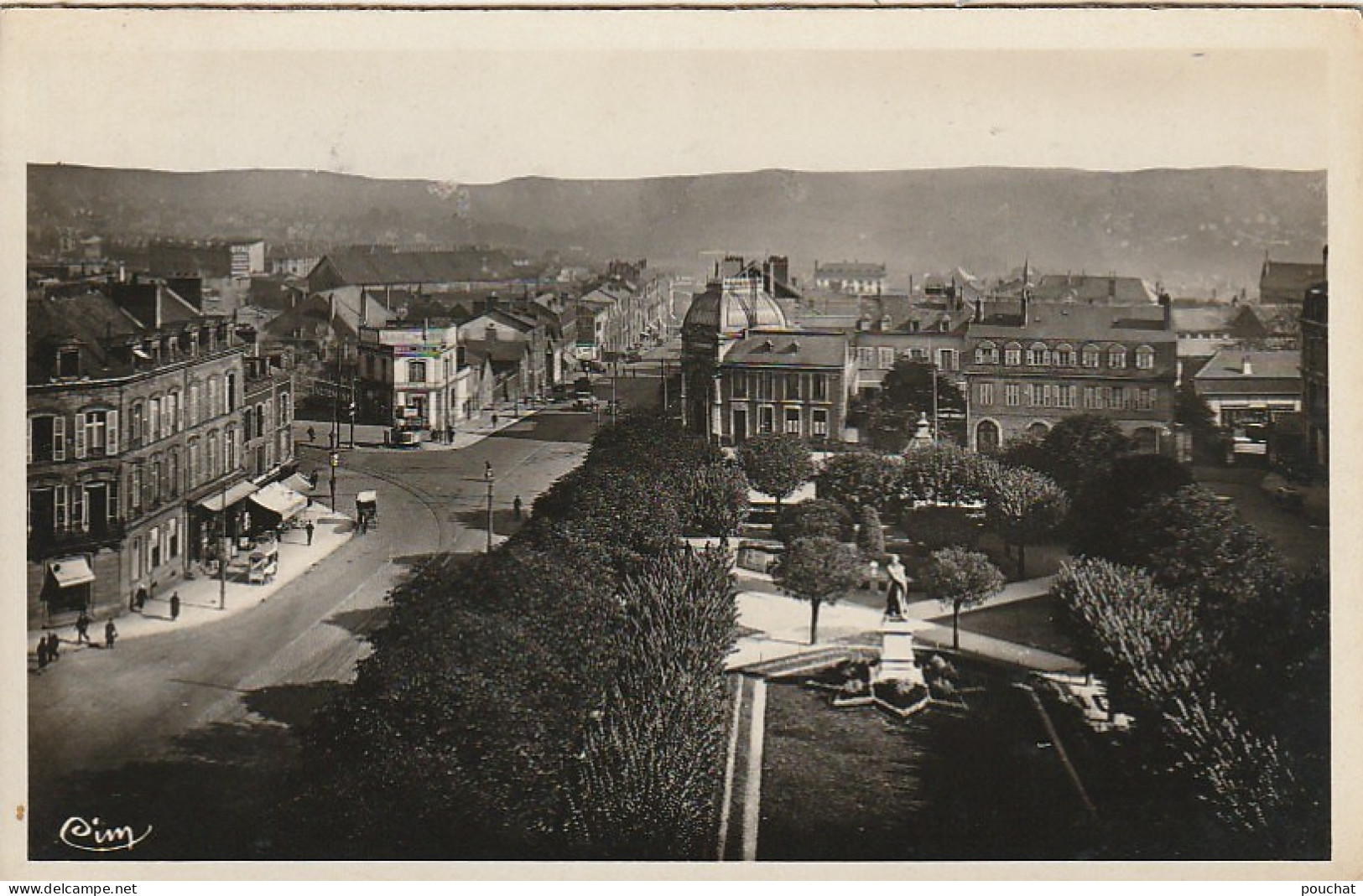 LE 11-(87) LIMOGES - PLACE JOURDAN - VUE AERIENNE - 2 SCANS - Limoges