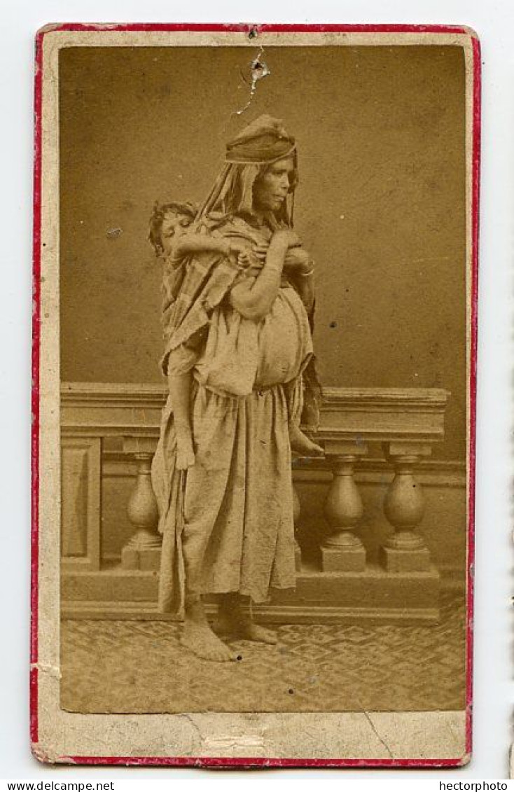 Snapshot Studio Type CDV Femme Berbere Arabe Enfant Dans Le Dos Portage Bedouin Afrique Du Nord Enceinte - Antiche (ante 1900)