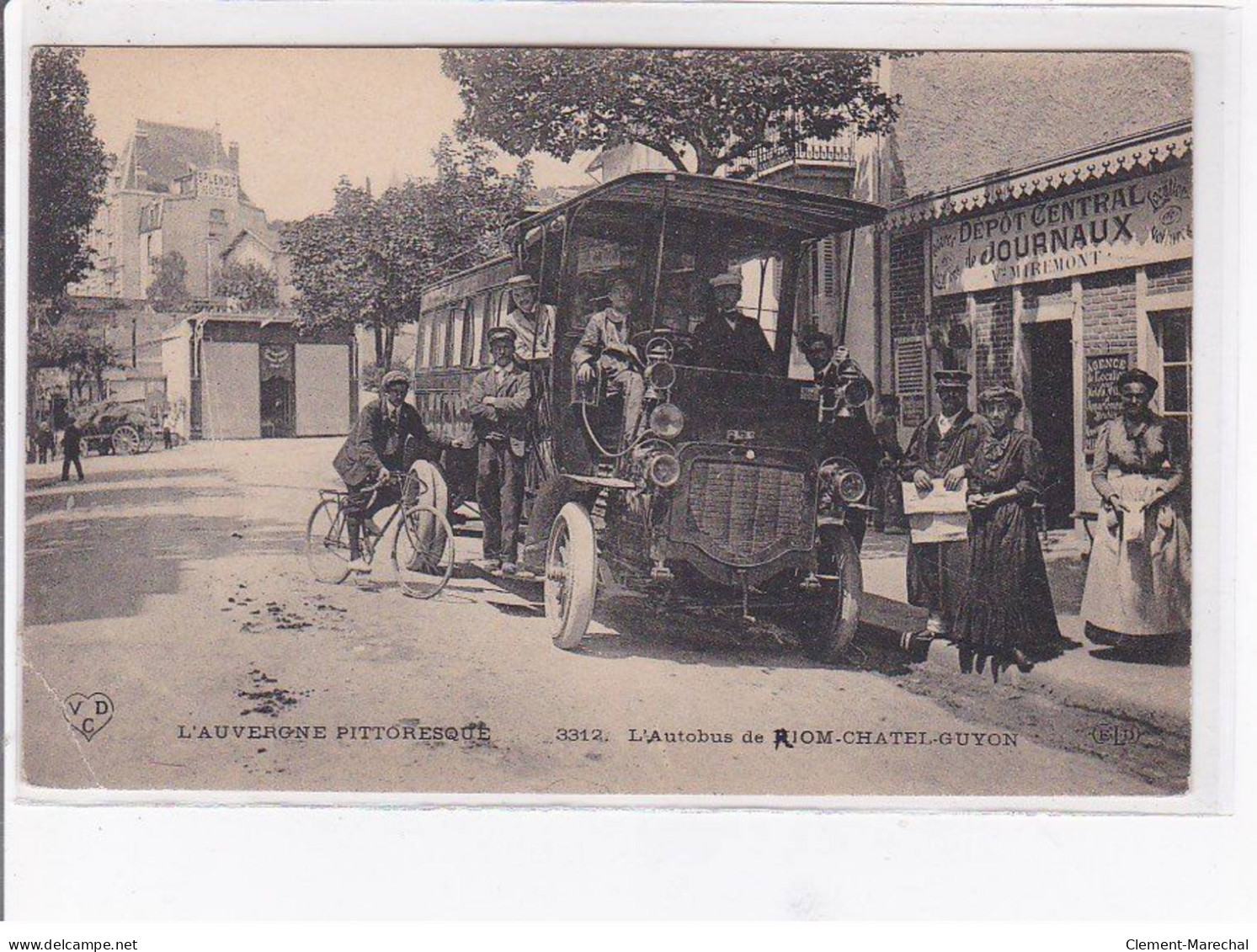 RIOM - L'autobus De Riom-Chatel-Guyon - état - Riom