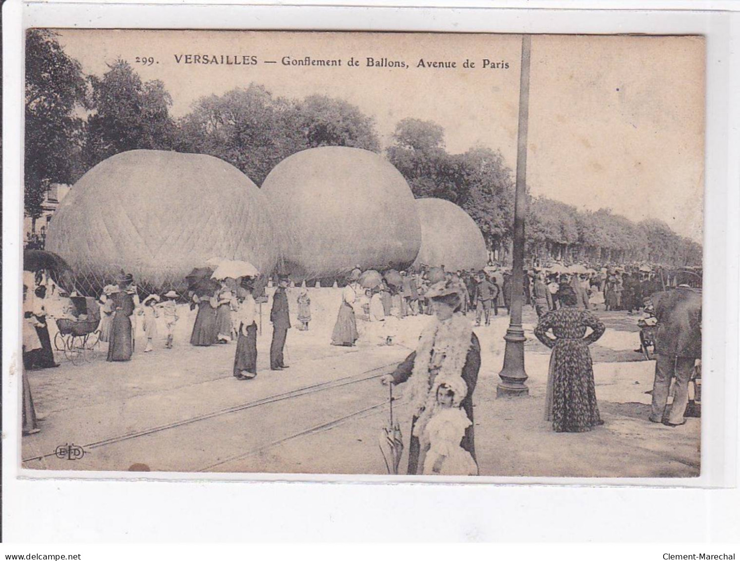 VERSAILLES - Gonflement De Ballons, Avenue De Paris - état - Versailles