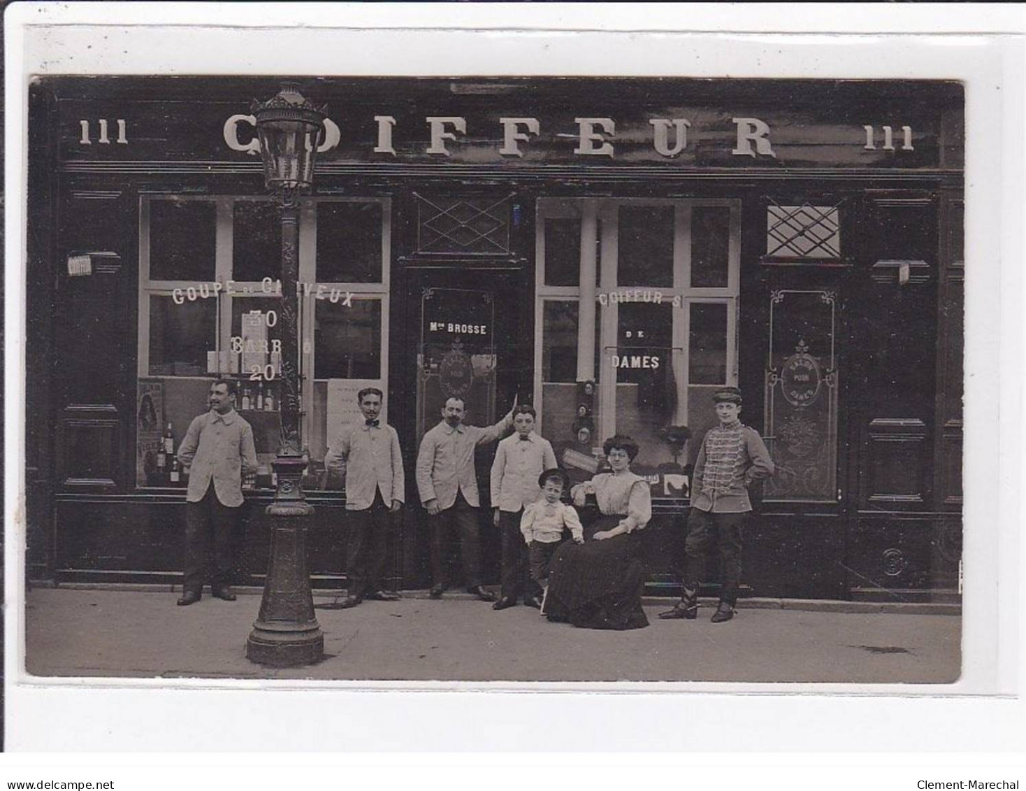 PARIS 11ème : Carte Photo Du Salon De Coiffure Brosse Au 111 Boulevard De Charonne (coiffeur) - Très Bon état - Paris (11)