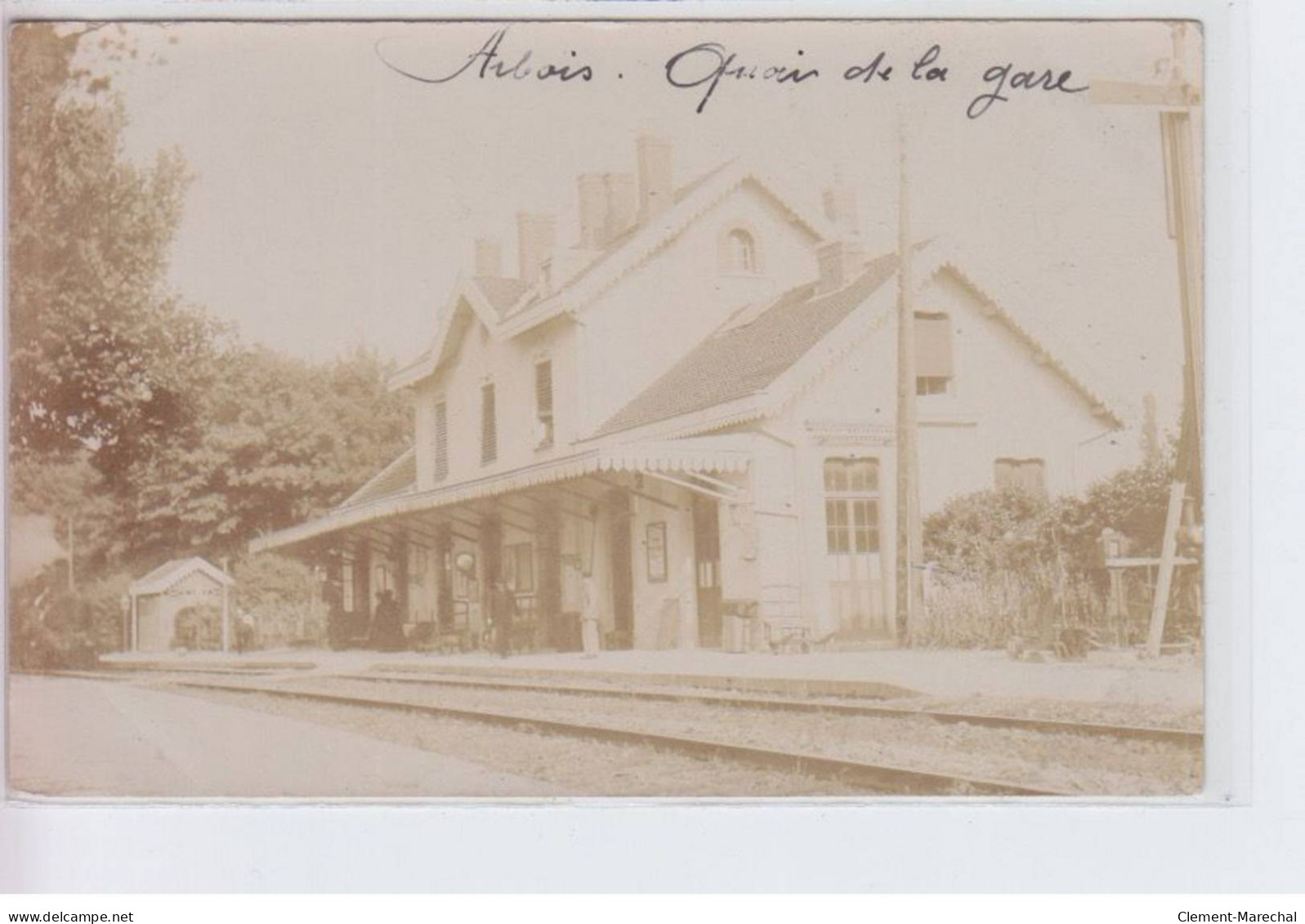 ARBOIS: Quai De La Gare, Arrivé Du Train - Très Bon état - Arbois