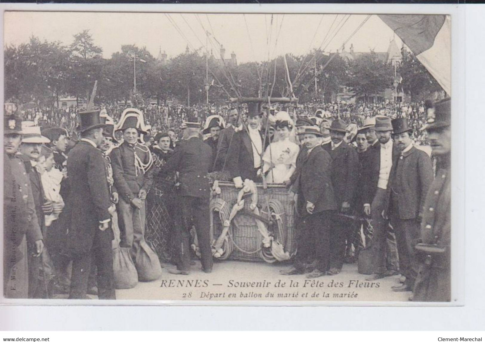 RENNES: Souvenir De La Fête Des Fleurs, Départ En Ballon De Marié Et De La Mariée - Très Bon état - Rennes