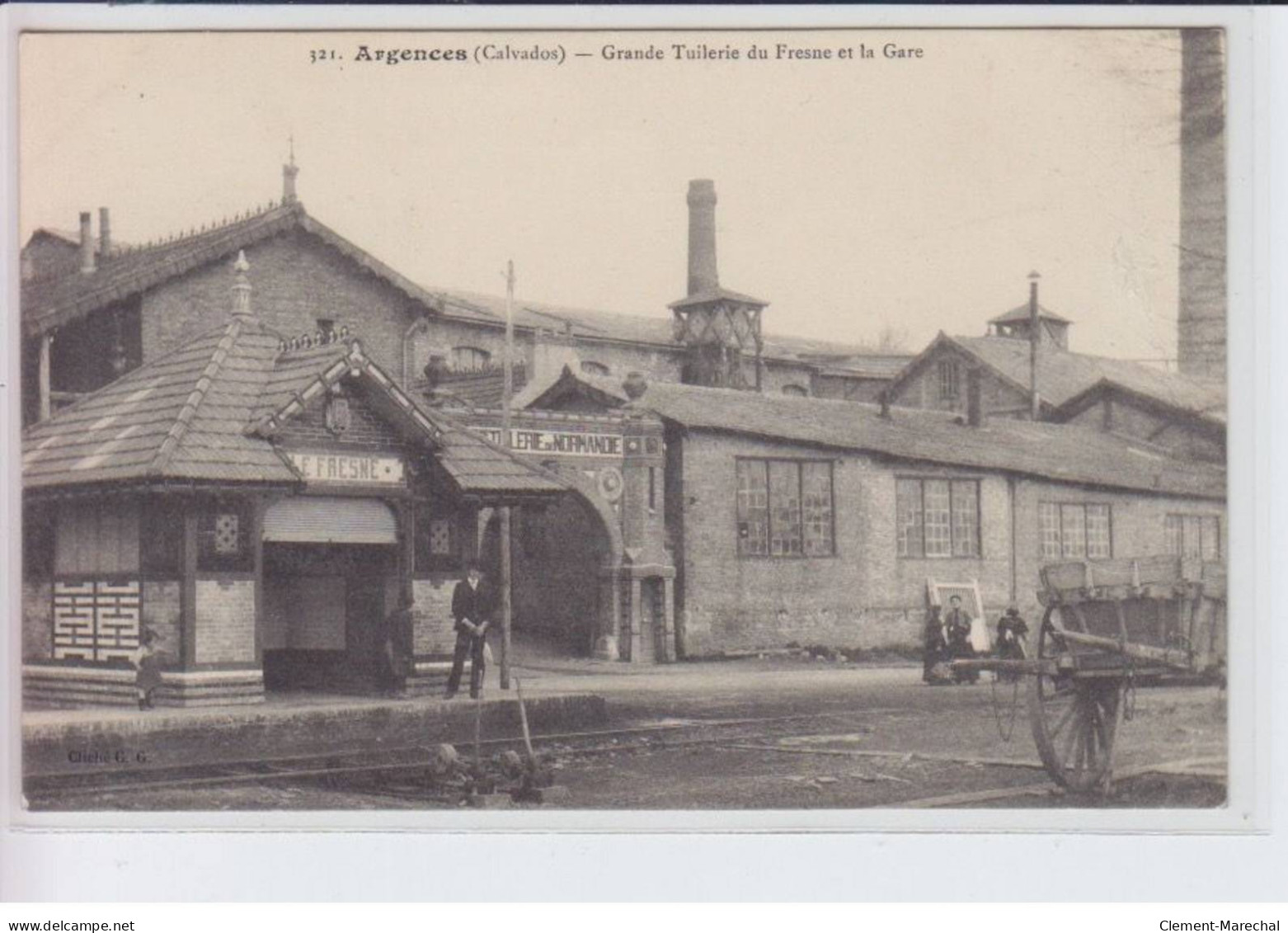 ARGENCES: Grande Tuilerie Du Fresne Et La Gare - état - Autres & Non Classés