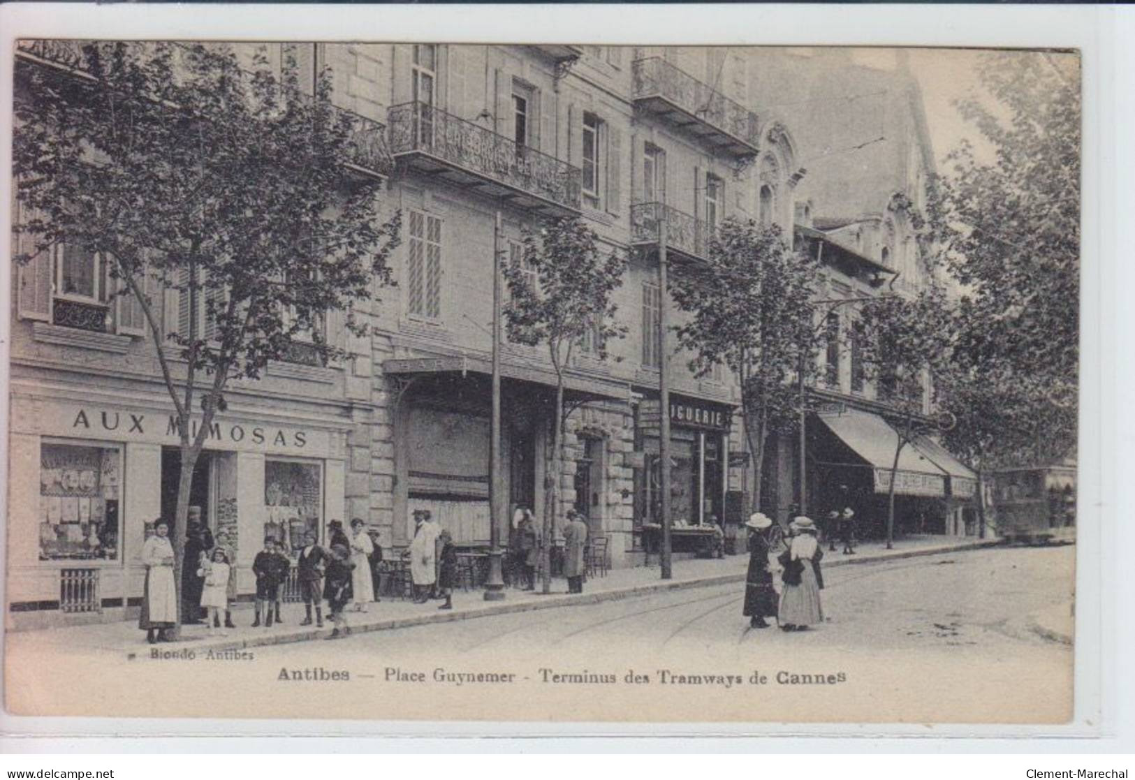 ANTIBES - Place Guynemer, Terminus Des Tramways De Cannes, Aux Mimosas - Très Bon état - Other & Unclassified