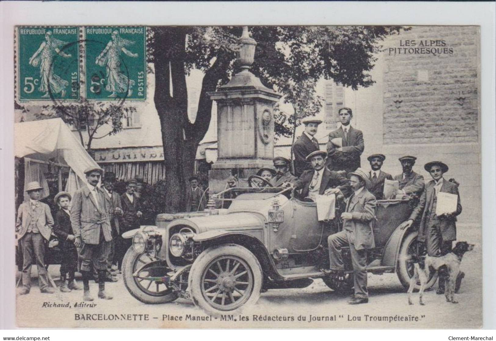 BARCELONNETTE - Place Manuel MM. Les Rédacteurs Du Journal "lou Troumpétaire", Voiture - Très Bon état - Barcelonnetta