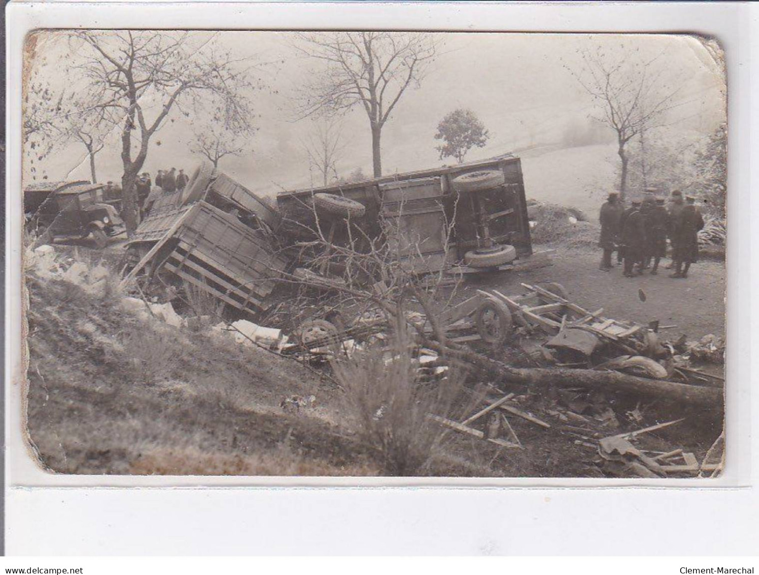 LAQUEILLE - 2 CPA - Accident - Jour De Fête - Très Bon état - Andere & Zonder Classificatie