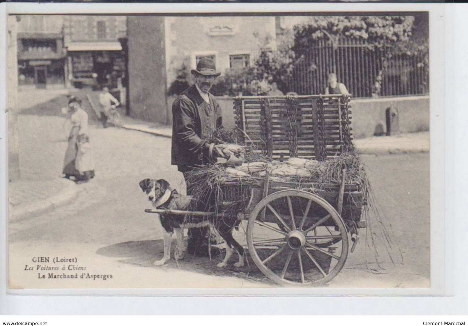 GIEN: Les Voitures à Chiens, Le Marchand D'asperges - Très Bon état - Gien