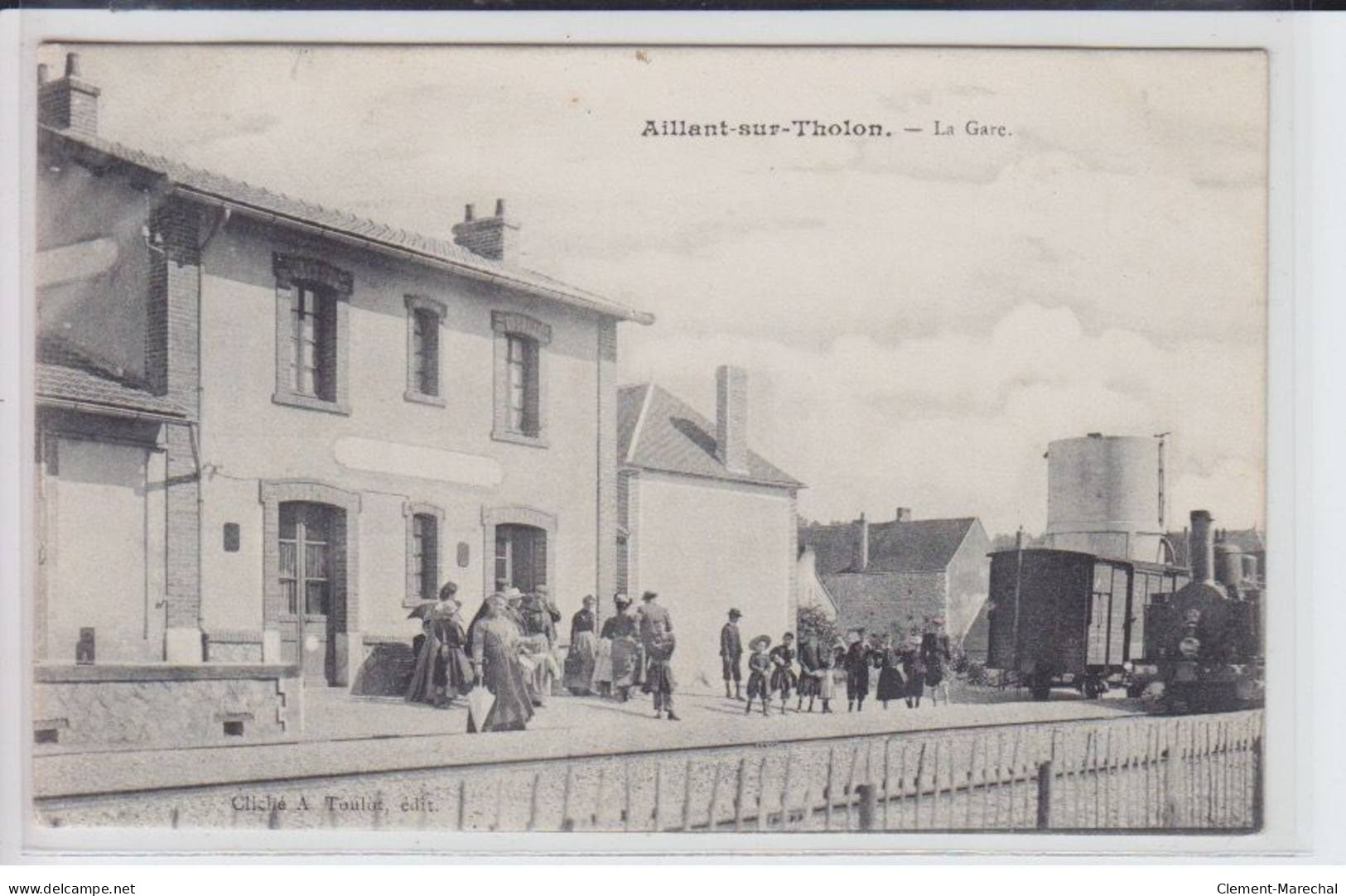 AILLANT-sur-THOLON: La Gare - Très Bon état - Aillant Sur Tholon