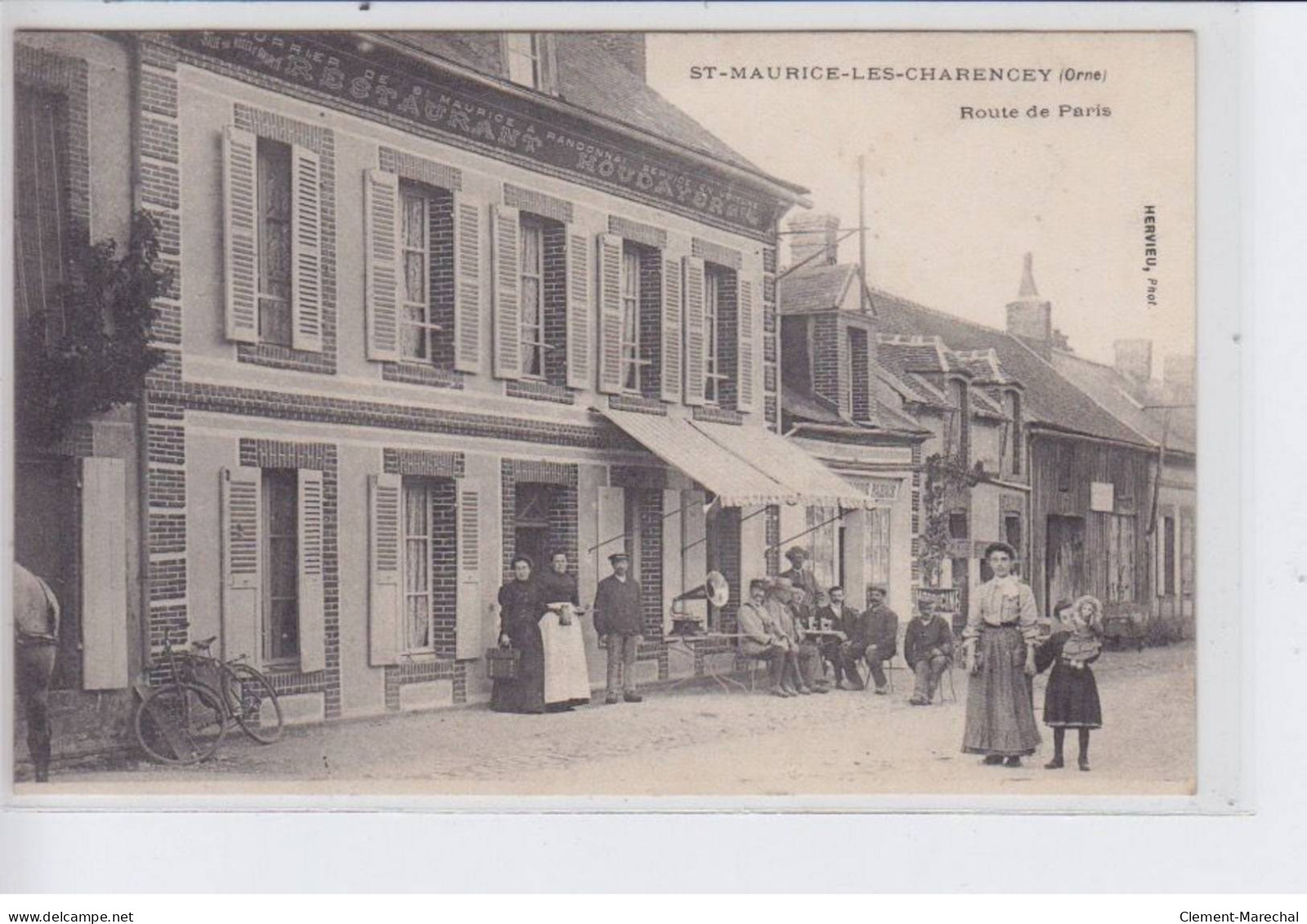 SAINT-MAURICE-les-CHARENCEY: Route De Paris, Restaurant Houdayer, Photographe - Très Bon état - Other & Unclassified
